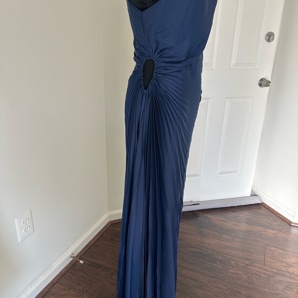 Dress asymmetrical - Picture 2 of 3
